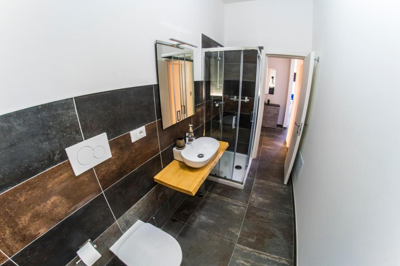 4 Balconi Rooms-Elements B&B Lecce Exterior foto